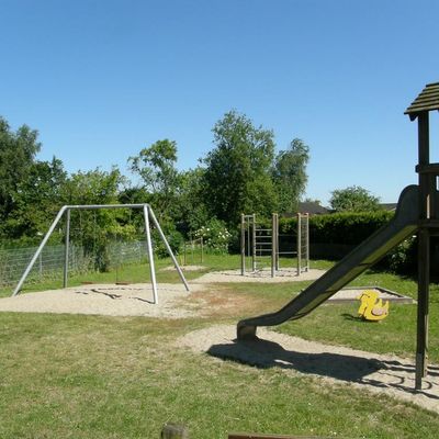 Bild vergrern: Ein Bild des Spielplatzes in Pohnsdorf An der Ulme